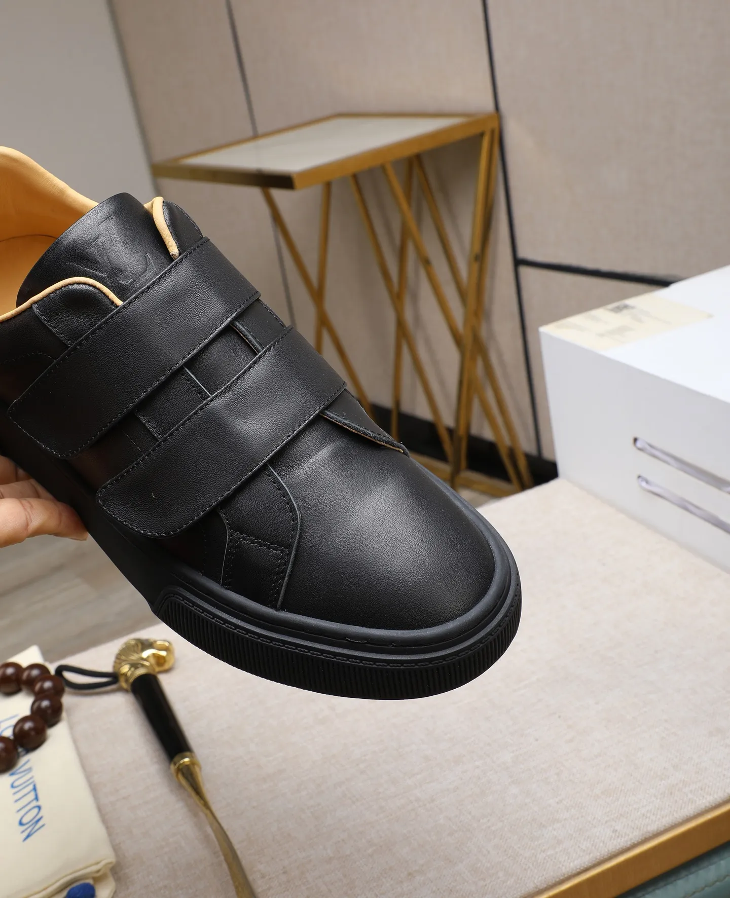 Men's shoes 💰460 [LV～] Men's casual shoes 2025z cabinet sales simultaneously 🔶Size: 38-44 #️⃣ 🔷3 colors🔜The upper is made of multi-material splicing➕cow leather lining, comfortable and breathable, sole: original comfortable and wear-resistant outsole, ⚠️real thing📱photographed🎬real thing is better📢📢📢